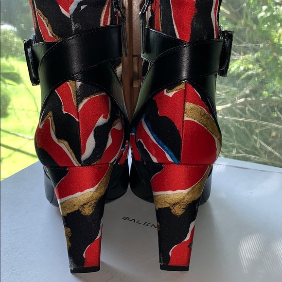 Balenciaga Bootie - Picture 6 of 8